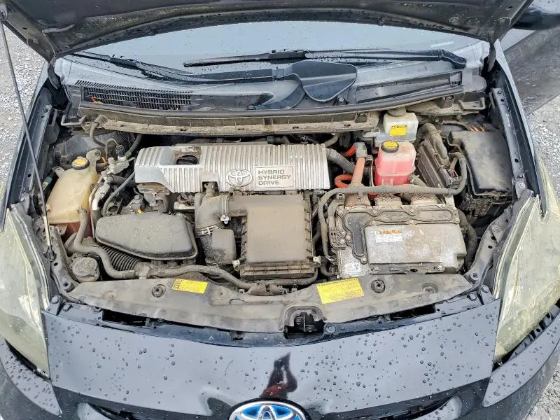 2011 TOYOTA PRIUS THREE  