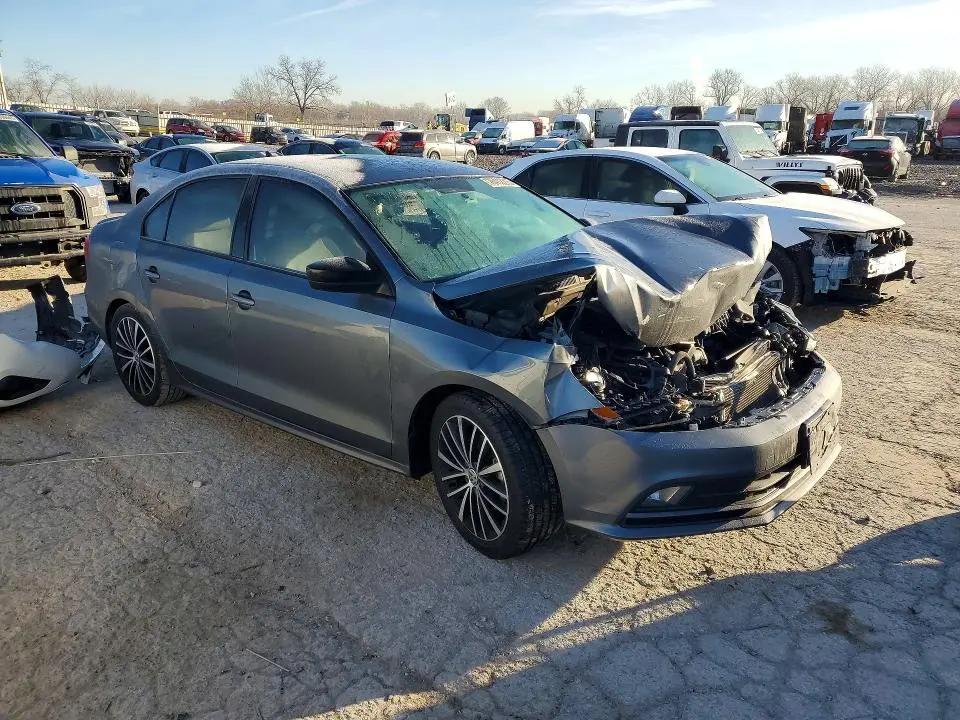 2016 VOLKSWAGEN JETTA SPORT  
