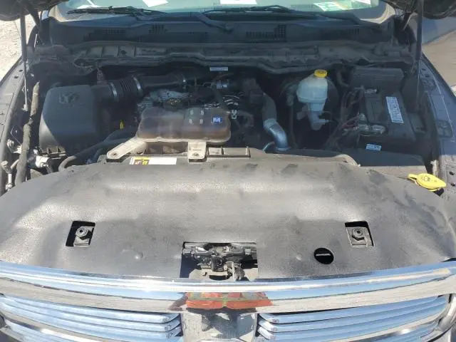 2015 RAM 1500 SLT  
