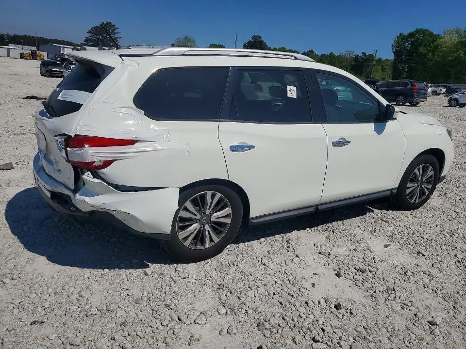 2017 NISSAN PATHFINDER SV  