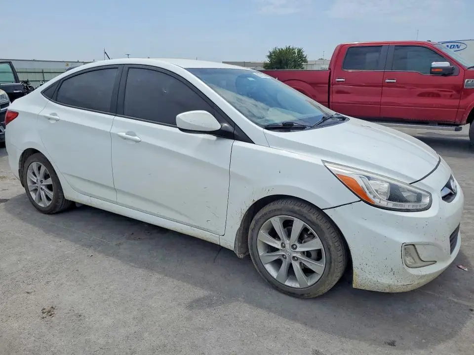 2014 HYUNDAI ACCENT GLS  