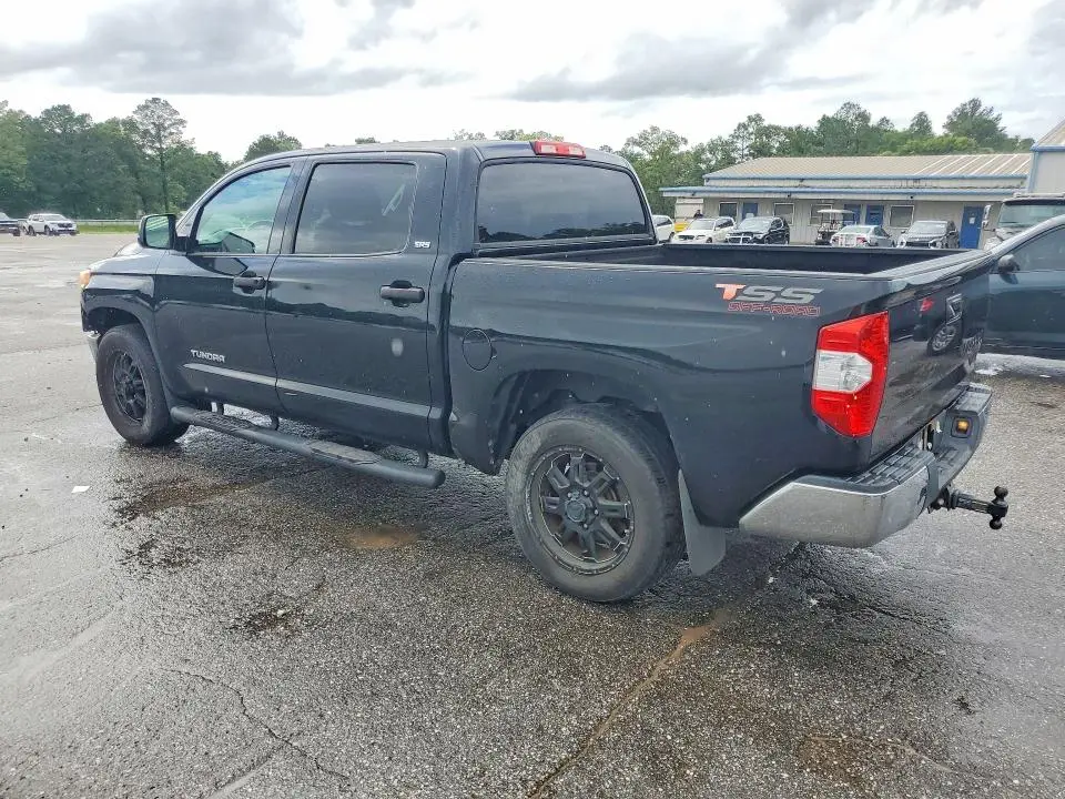 2015 TOYOTA TUNDRA CREWMAX SR5  