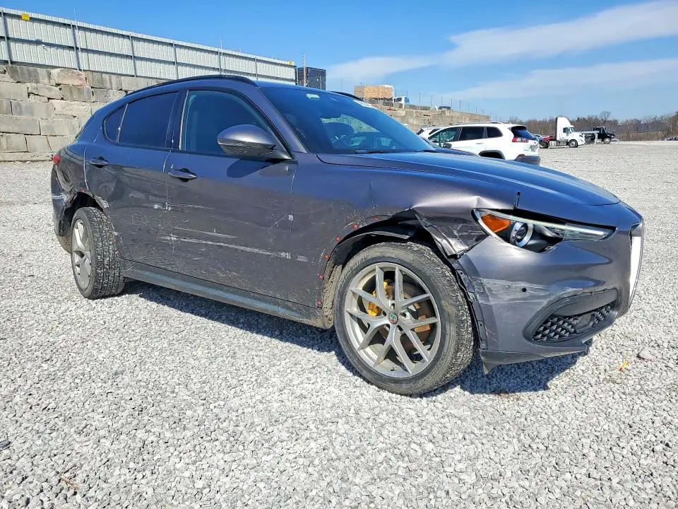 2018 ALFA ROMEO STELVIO TI SPORT  