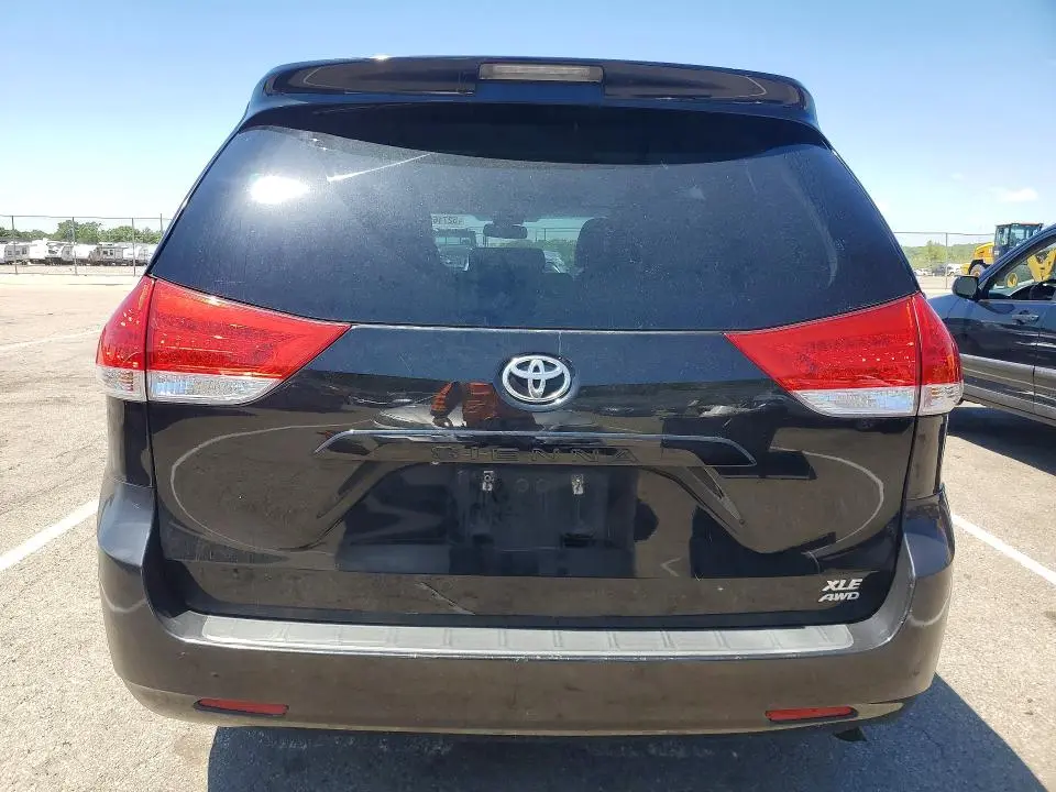 2012 TOYOTA SIENNA XLE 7-PASSENGER  