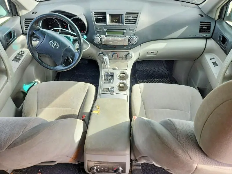 2011 TOYOTA HIGHLANDER BASE  