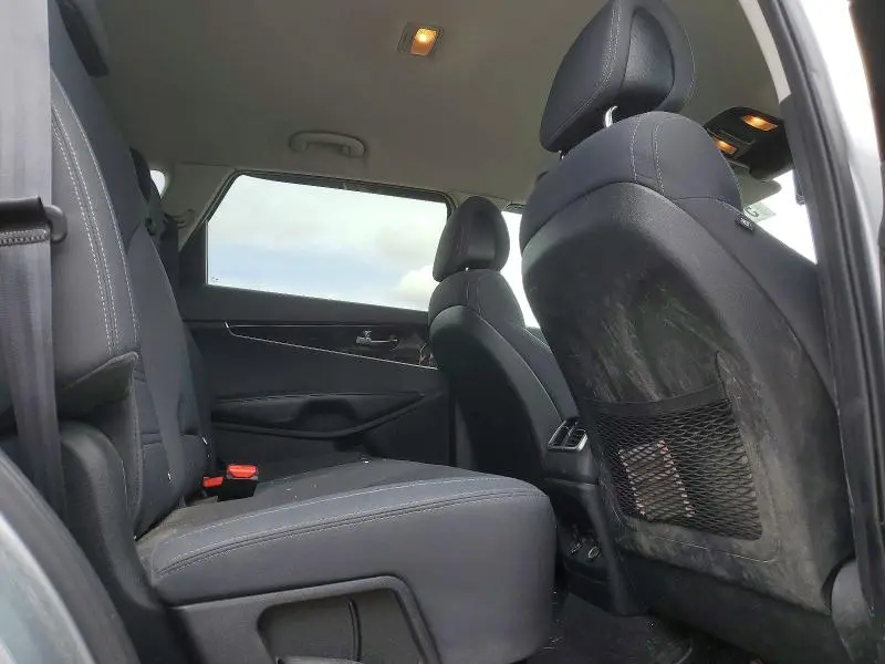 2016 KIA SORENTO LX V6  
