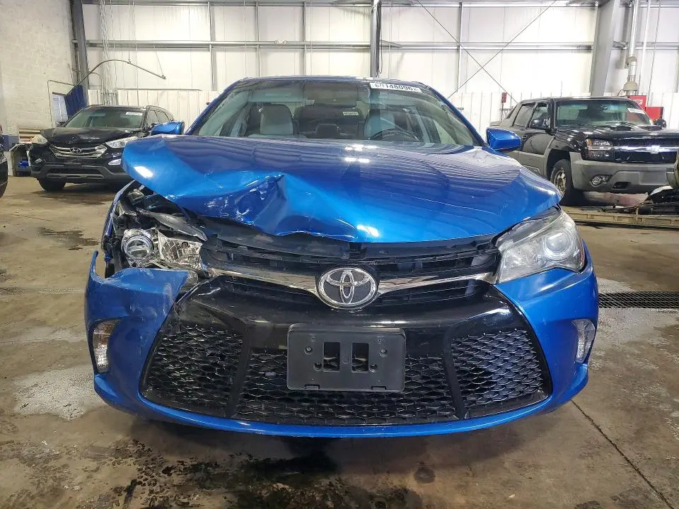 2017 TOYOTA CAMRY SE  