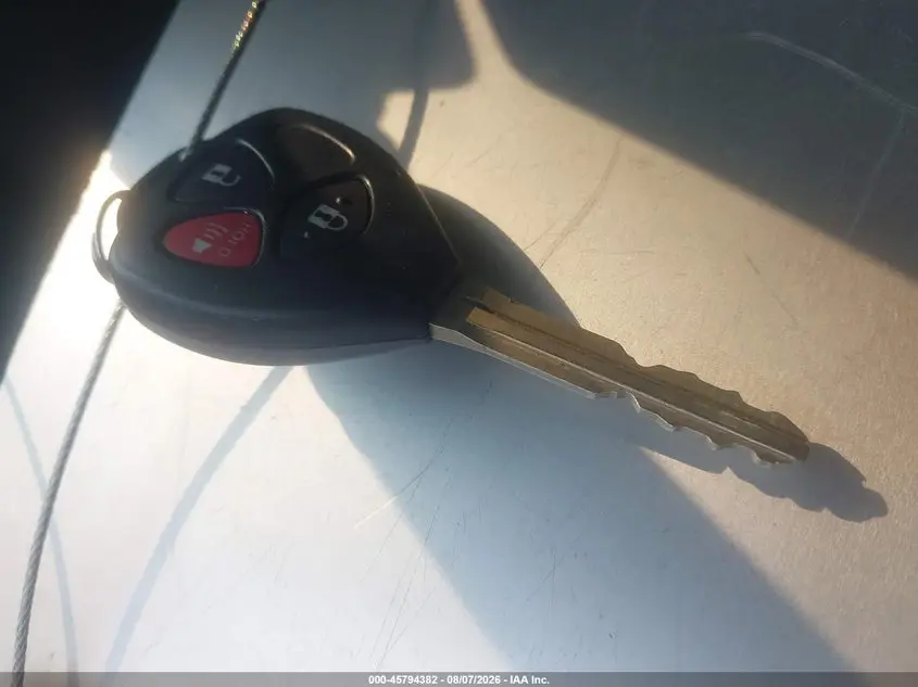 2010 TOYOTA YARIS  