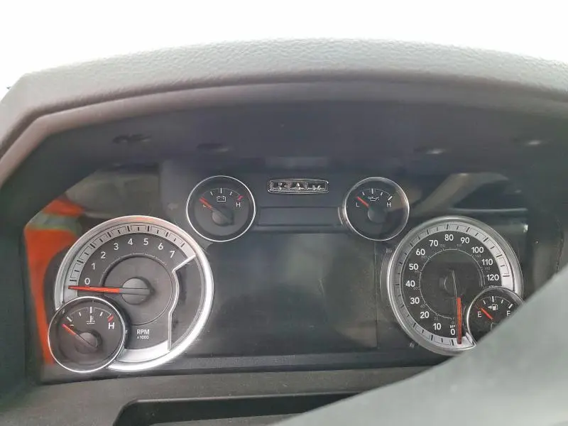 2017 RAM 1500 SLT  