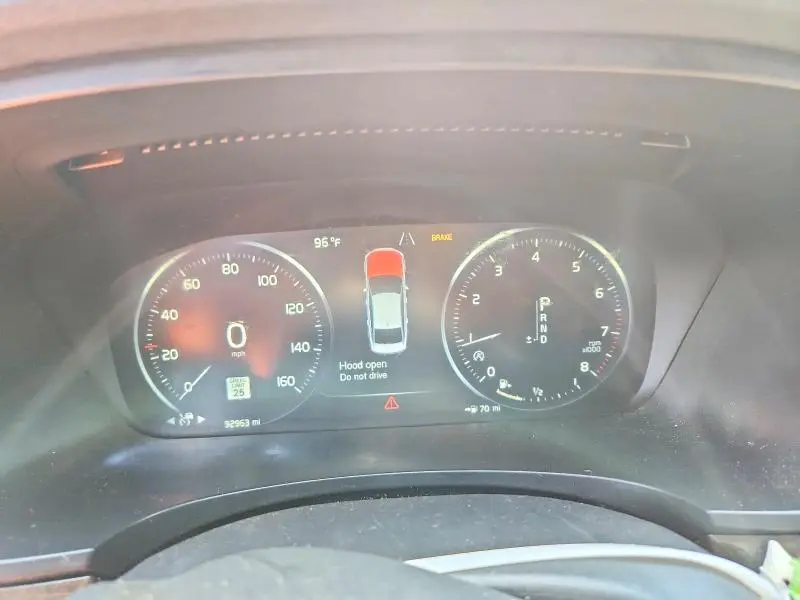 2018 VOLVO S90 T6 MOMENTUM  