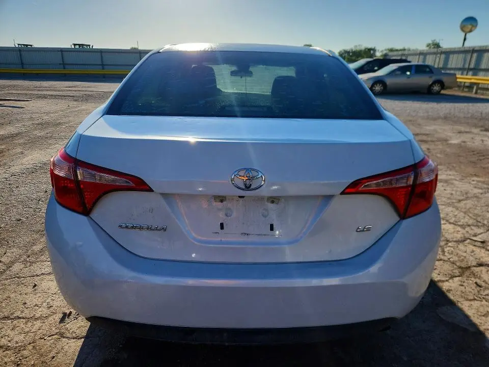 2018 TOYOTA COROLLA LE  