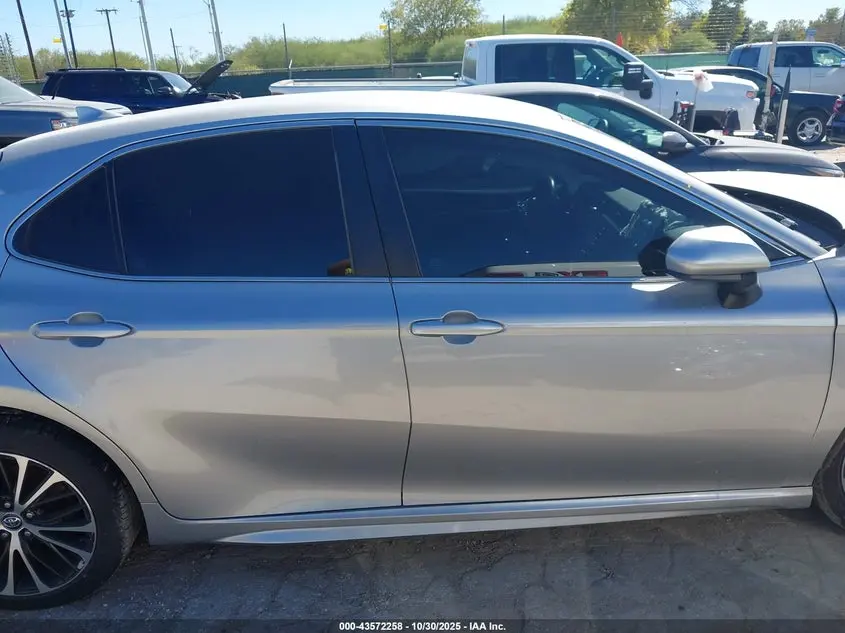 2019 TOYOTA CAMRY SE