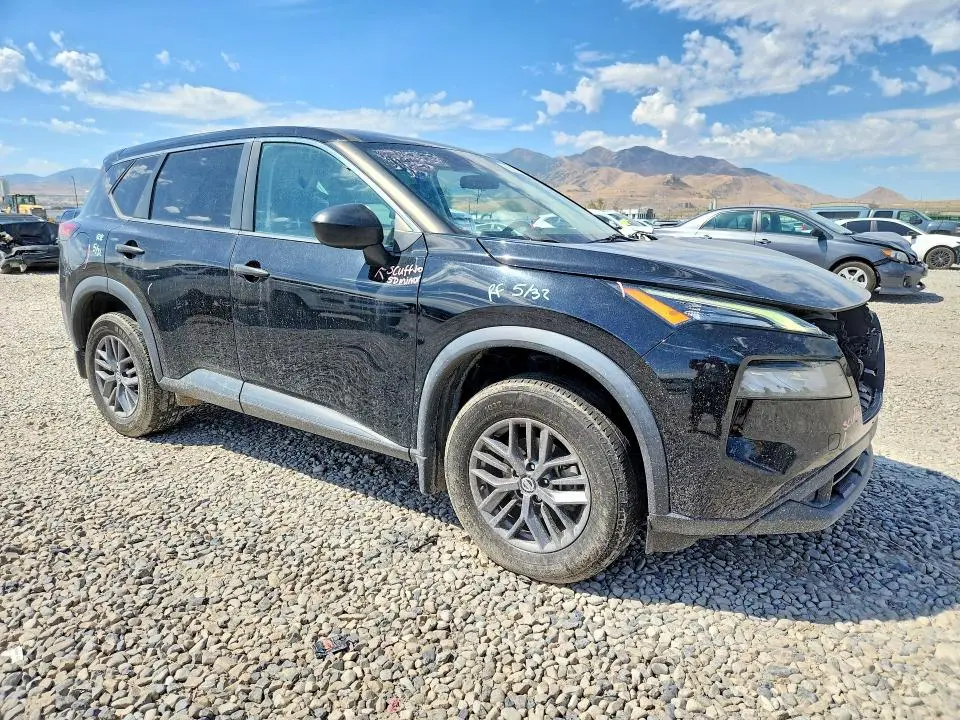 2021 NISSAN ROGUE S  