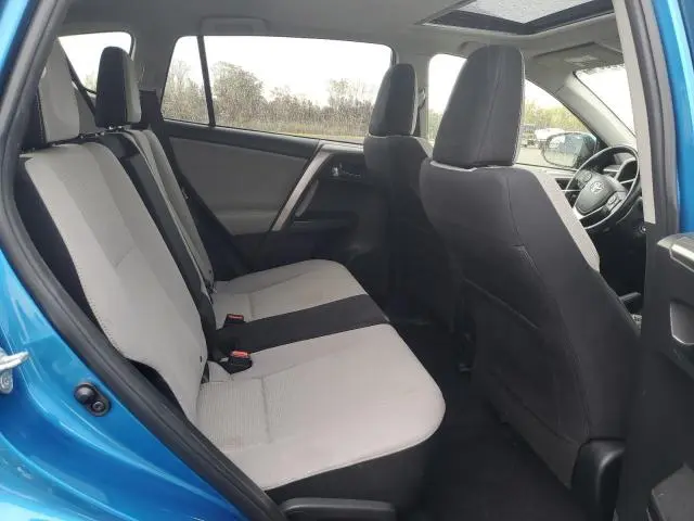 2017 TOYOTA RAV4 XLE  