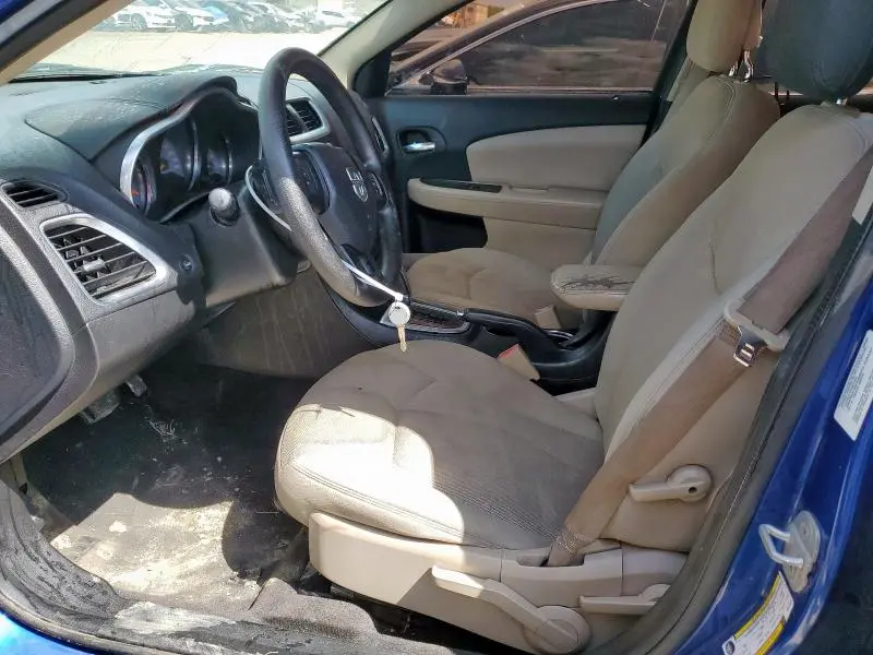 2013 DODGE AVENGER SE  