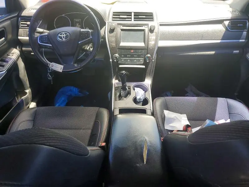 2017 TOYOTA CAMRY SE  