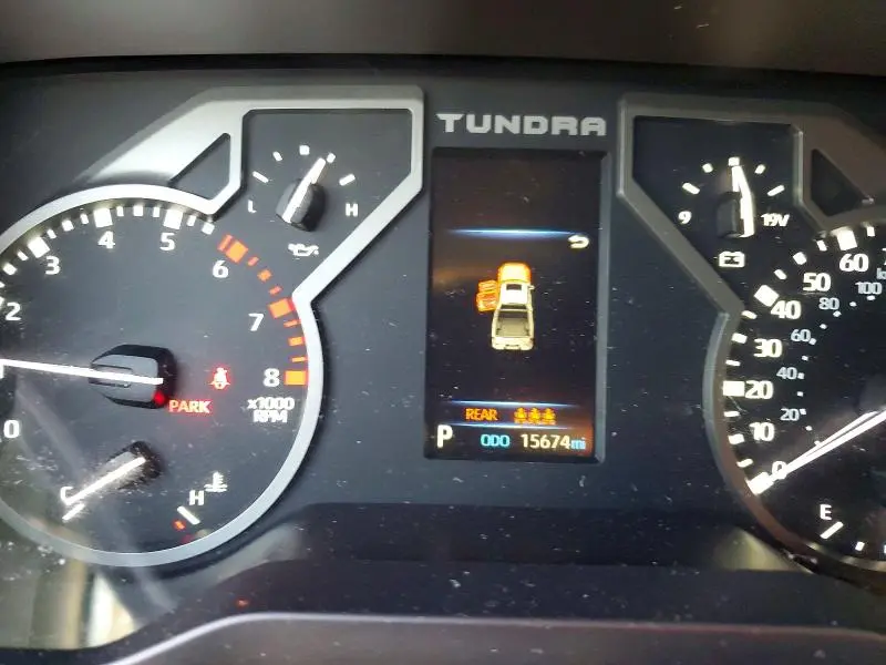 2025 TOYOTA TUNDRA SR5  