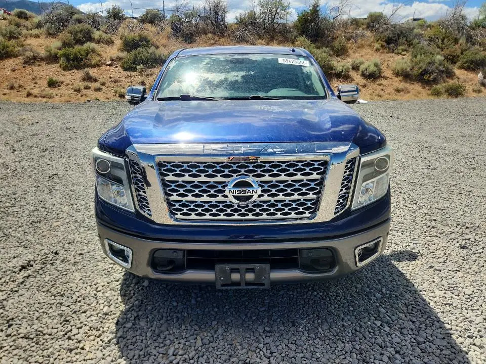 2017 NISSAN TITAN PLATINUM RESERVE  