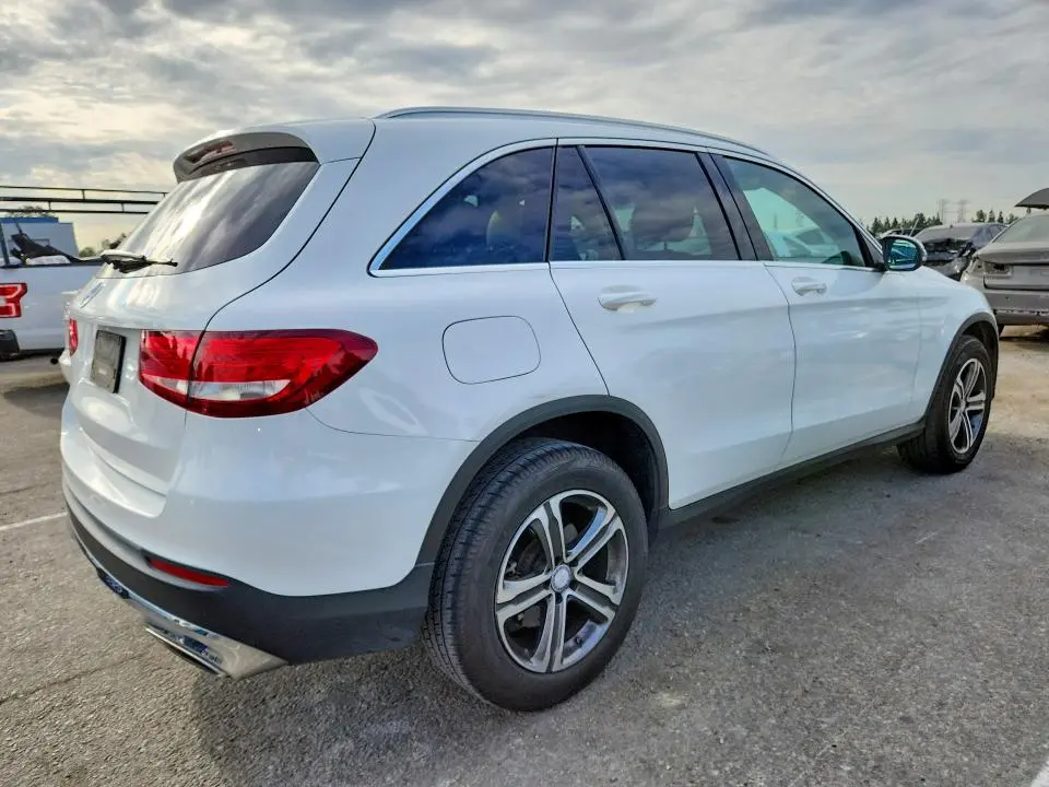 2016 MERCEDES-BENZ GLC 300  