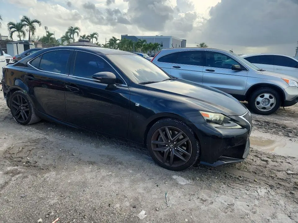 2016 LEXUS IS 200T  