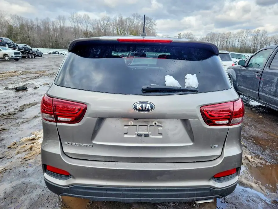 2019 KIA SORENTO LX V6  