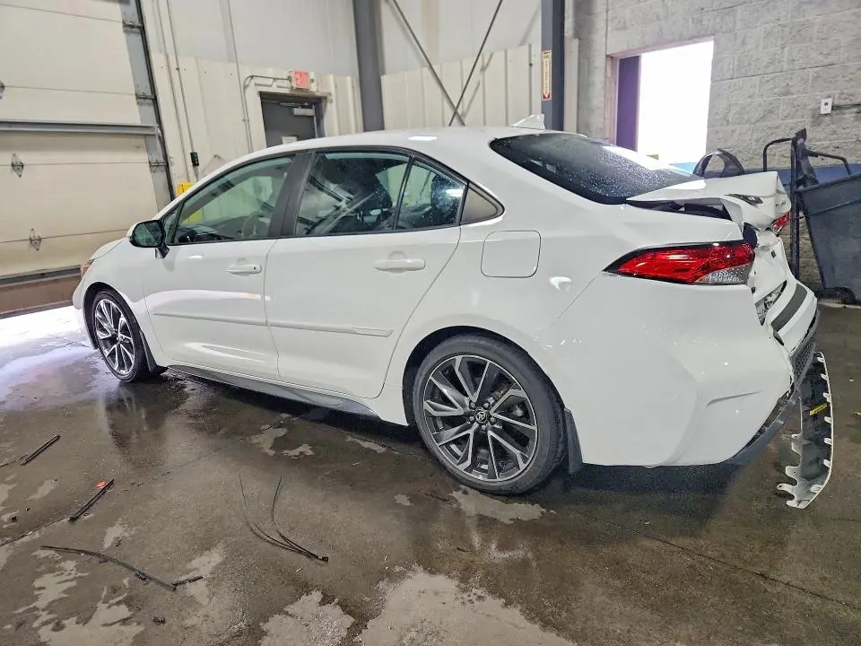 2021 TOYOTA COROLLA SE  