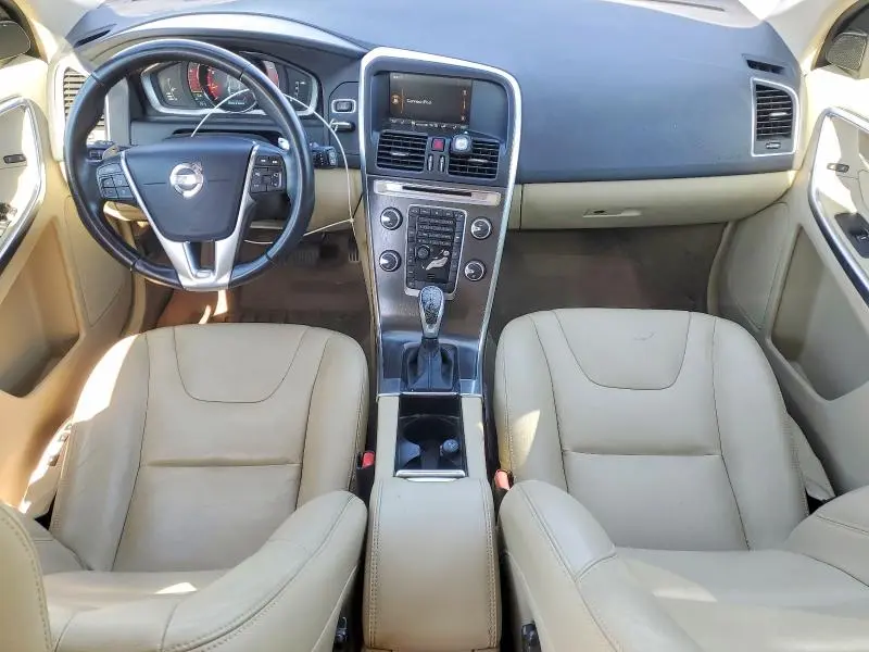 2015 VOLVO XC60 T6 PREMIER+  