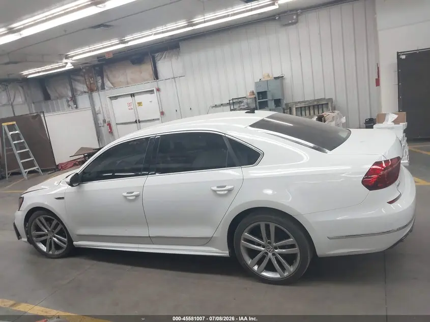 2017 VOLKSWAGEN PASSAT 1.8T R-LINE