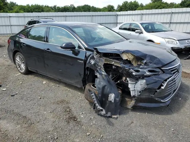 2019 TOYOTA AVALON XLE  