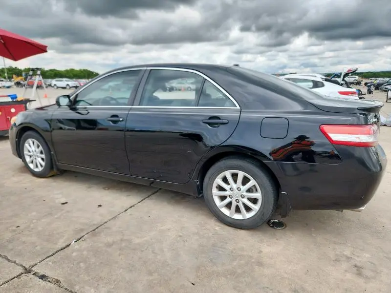 2011 TOYOTA CAMRY SE  