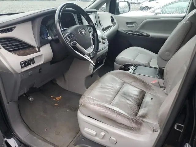 2015 TOYOTA SIENNA XLE  
