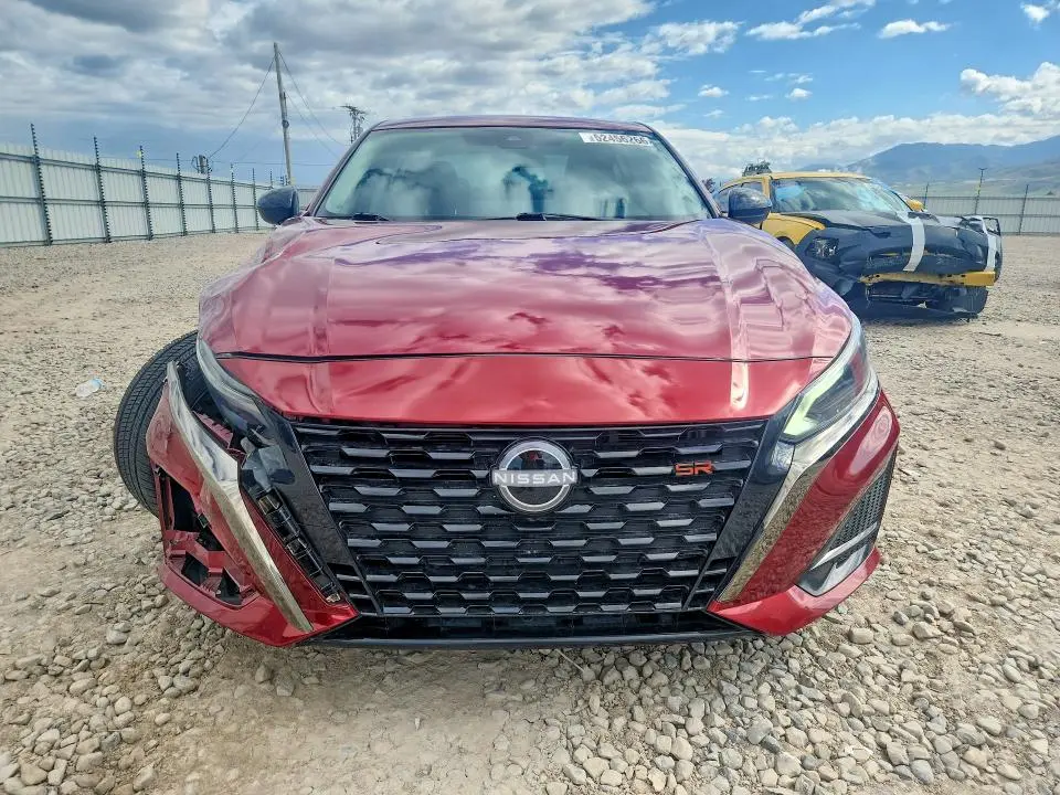 2023 NISSAN ALTIMA SR  