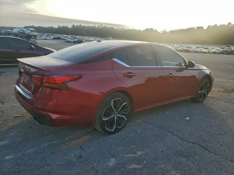 2023 NISSAN ALTIMA SR  
