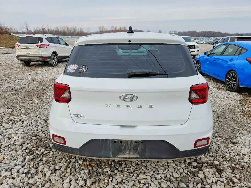 2021 HYUNDAI VENUE SE  