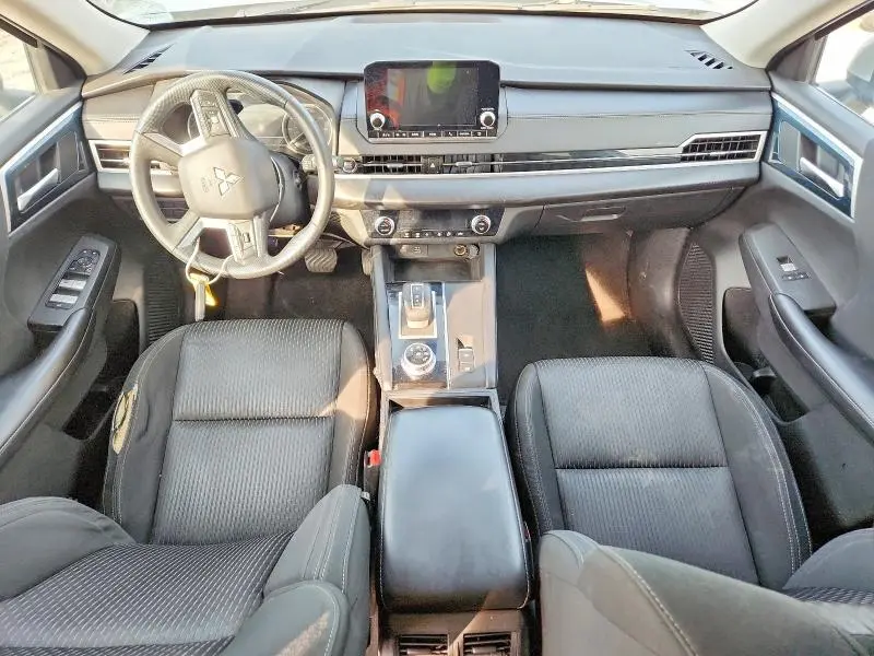 2022 MITSUBISHI OUTLANDER ES  