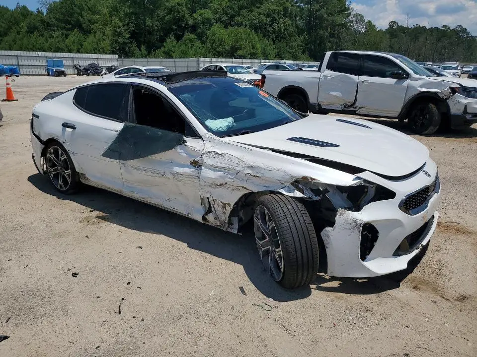 2019 KIA STINGER GT2  