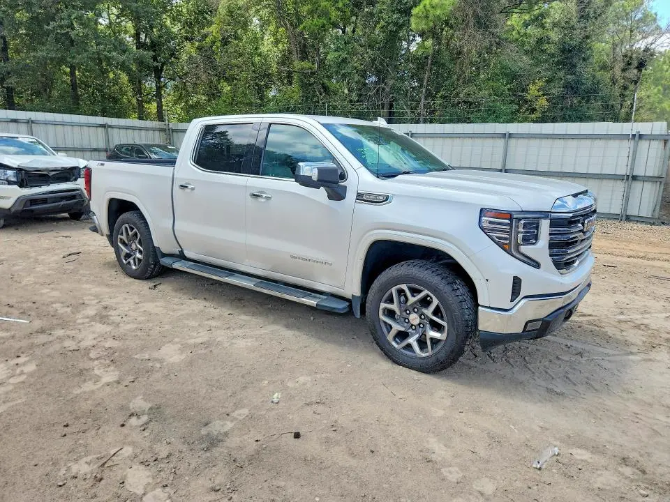 2022 GMC SIERRA K1500 SLT  