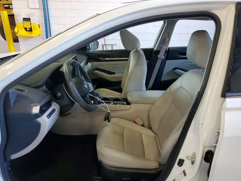 2021 NISSAN ALTIMA SL  