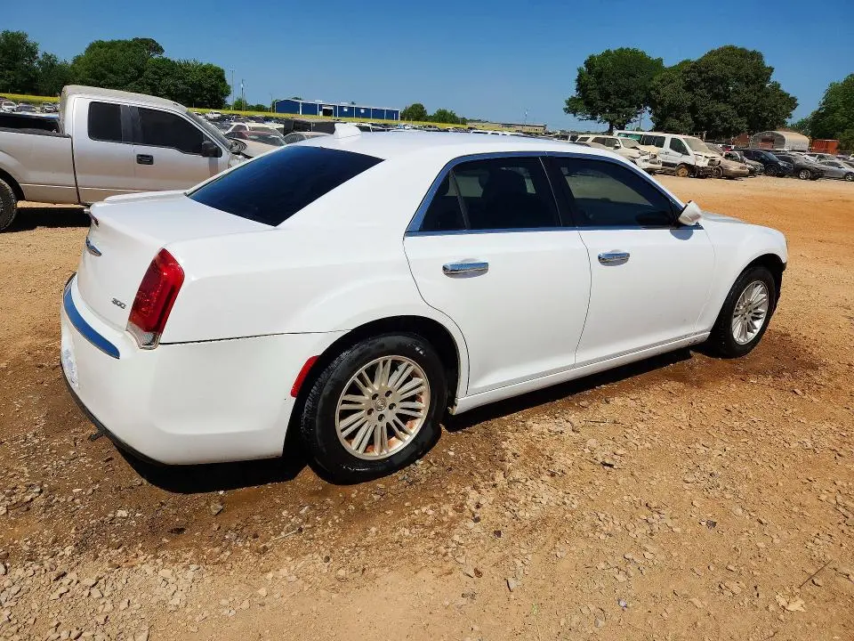 2015 CHRYSLER 300 LIMITED  