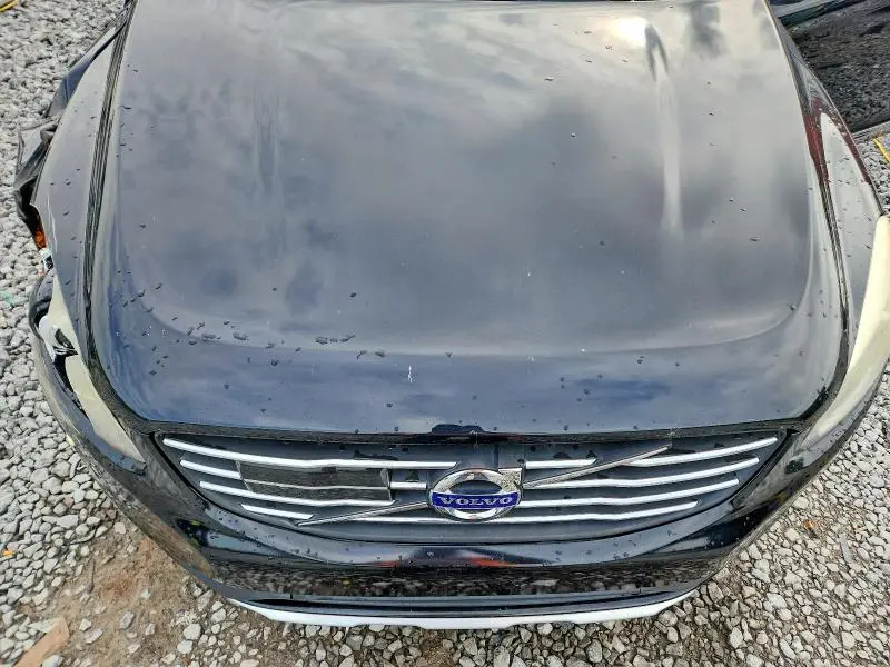 2015 VOLVO XC60 T6 PLATINUM  