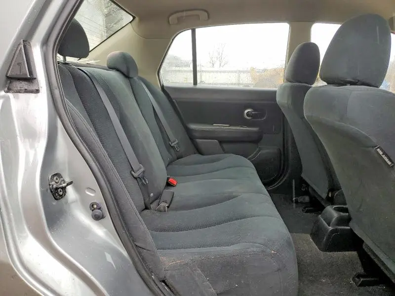 2010 NISSAN VERSA   
