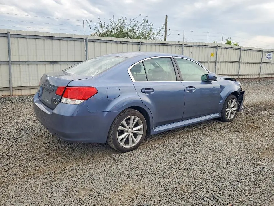 2013 SUBARU LEGACY 2.5I PREMIUM  