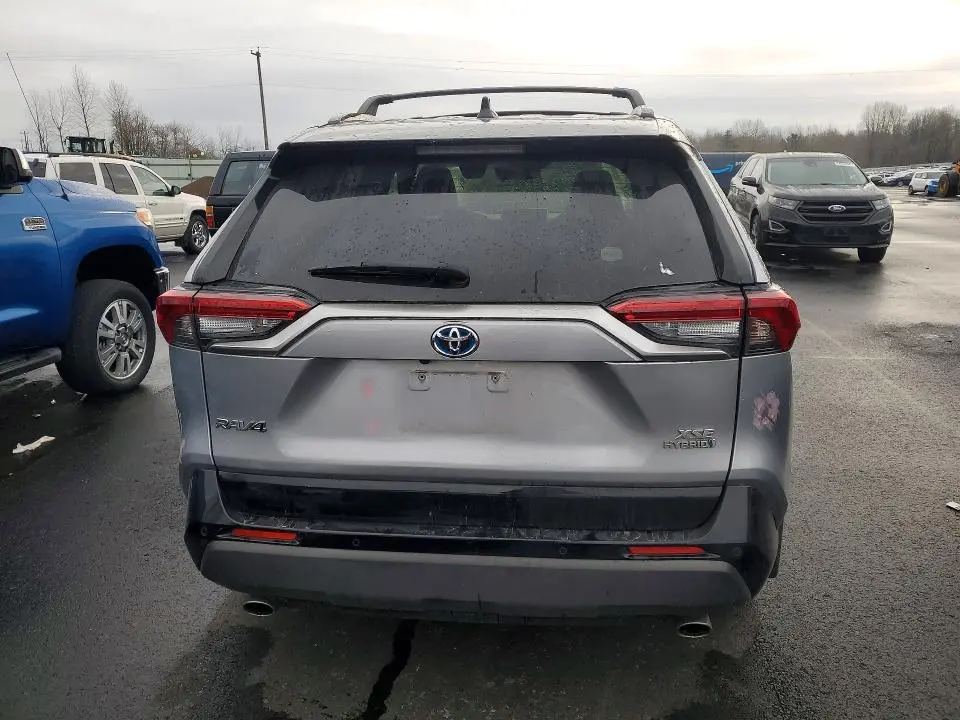 2020 TOYOTA RAV4 XSE  