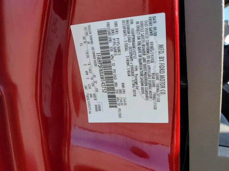 2010 FORD FOCUS SE  