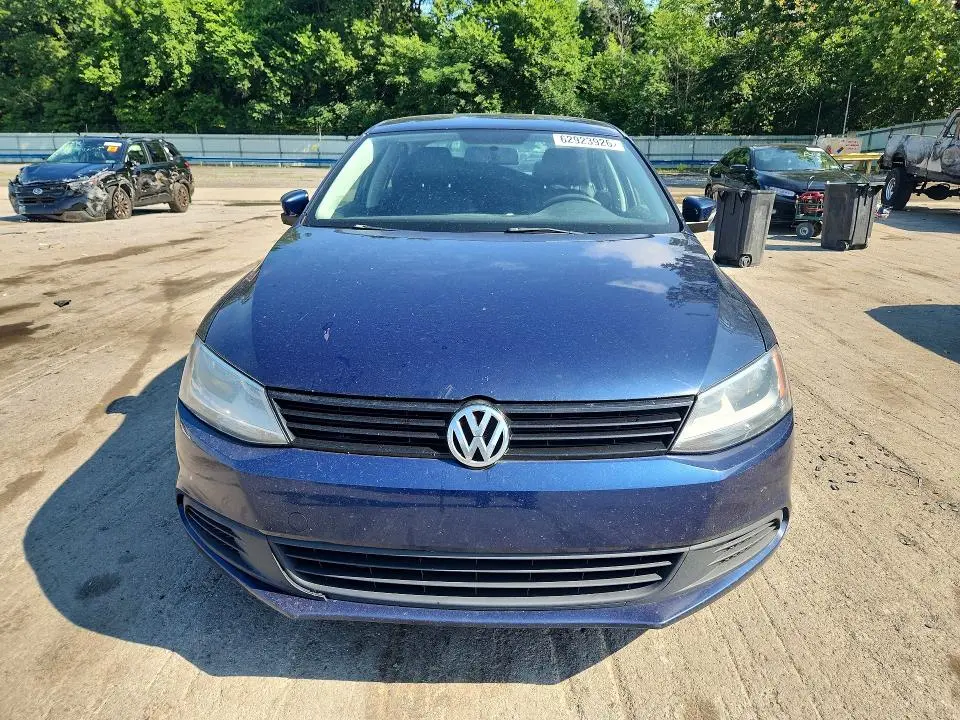 2014 VOLKSWAGEN JETTA SE  