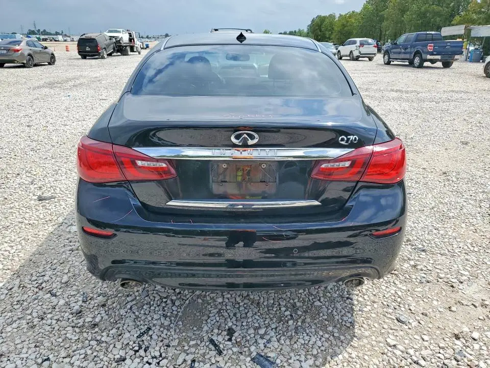 2015 INFINITI Q70 3.7  