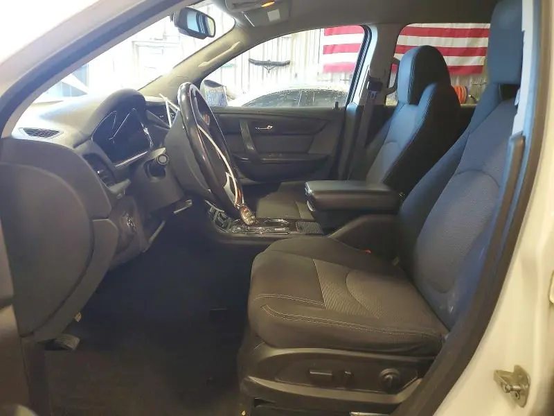 2015 CHEVROLET TRAVERSE LT  