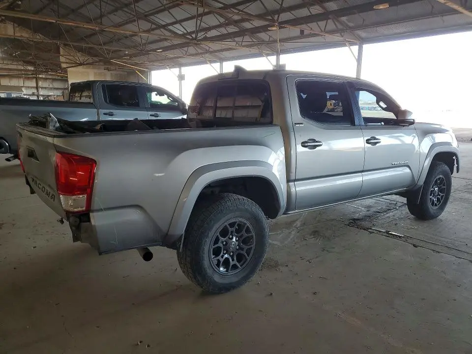 2017 TOYOTA TACOMA SR5 V6  