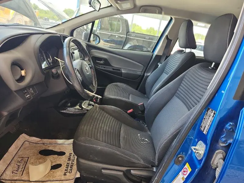 2015 TOYOTA YARIS 5-DOOR SE  