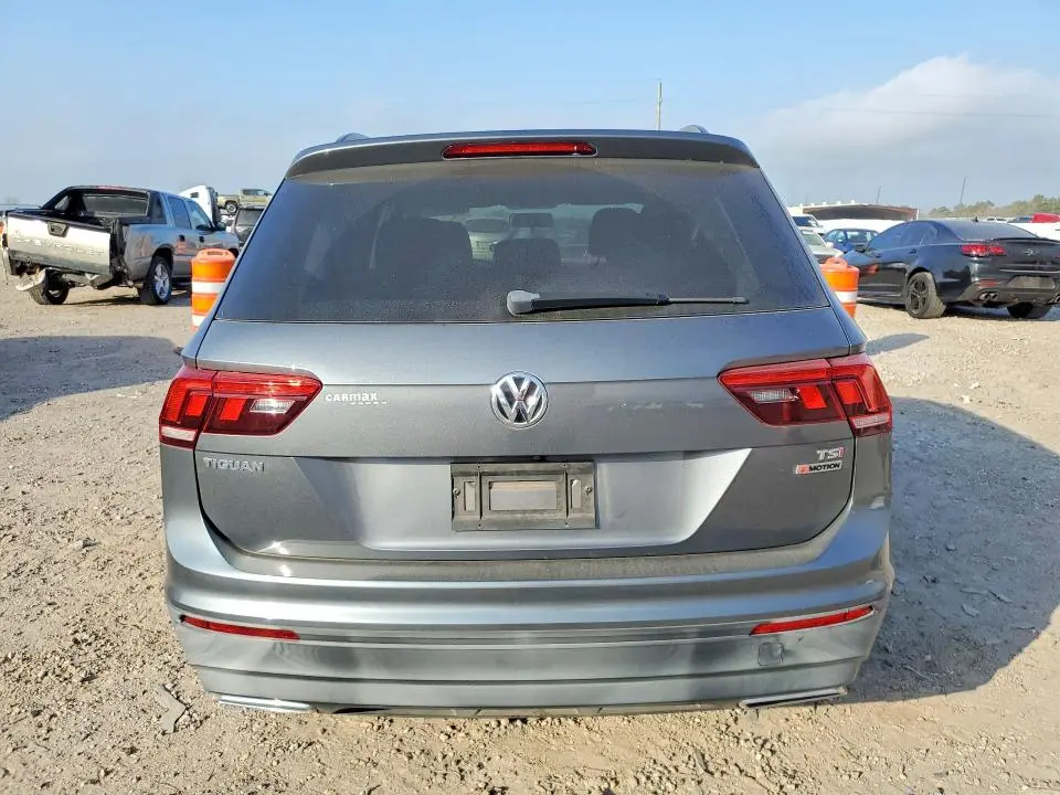2018 VOLKSWAGEN TIGUAN S  